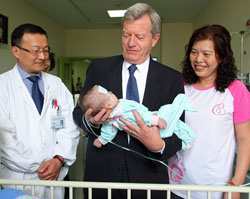 United States Ambassador to China, Max Sieben Baucus announced ASHA grant at Shanghai Children's Medical Center.