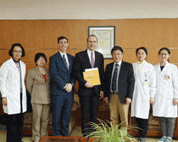 U.S. Shanghai Consul General at Shanghai Children’s Medical Center 
