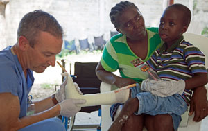 Volunteer Nurses Maya Gills and Lindsey Martin in Haiti