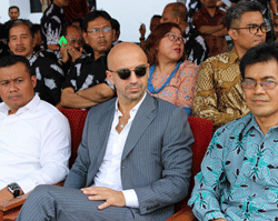 The Bupati (Regent) of Subang District (left), ILO Indonesia Director (center), and Sapruddin Perwira (right) of Project HOPE