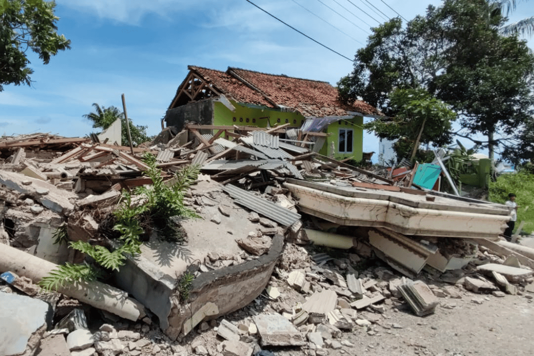 house destruction from earthquake